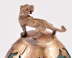 Jáde gömb tigrises fém foglalatban, m: 5 cm