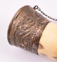 Szaru kürt ezüst(Ag) szerelékkel, jelzett, h: 26 cm