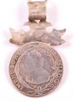 Ezüst(Ag) tiszti lánc, jelzett, h: 17 cm, bruttó: 22,1 g