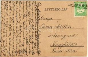 Benz automobil. Utasok: Hajó Sándor a "Lakájok" szerzője, Faludi Miklós a Vígszínház igazg...