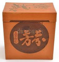 Kínai faragott és festett fa kártya? doboz / Chinese card holder. Carved wood. 9x9x cm