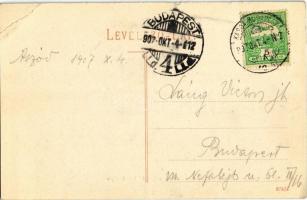 1907 Aszód, Magyar kir. Javítóintézet szerelő és szíjgyártó műhelye, diákok munka közben hintóval, b...