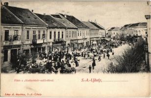 Sátoraljaújhely, Fő tér a vadászkürt szállodával, piac árusokkal, Safir Márkus, Szentgyörgyi Vilmos,...