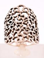 Ezüst (Ag.) gyűrű, jelzett, méret: 51, nettó: 4,8 g