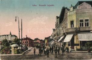 Léva, Levice; Kossuth Lajos tér, piaci árusok. Kiadja Schulcz Ignác / square, market vendors (EK)