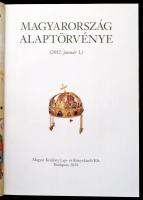 Magyarország alaptörvénye(2012. január 1.). Bp., 2014, Magyar Közlöny Lap- és Könyvkiadó Kft. Kiadói...