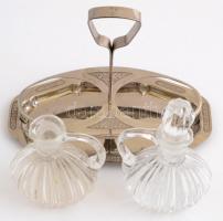 Üveg olaj-ecet tartó, az egyik dugó hiányzik, kis csorbákkal, fém tartóban, m: 17,5 cm