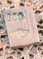 Ezüst (Ag.) filigrán szelence, jelzett, 3×4 cm, nettó: 9,8 g