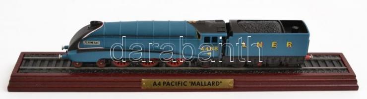 A4 Pacific Mallard vonatmakett, jó állapotban, h: 21 cm