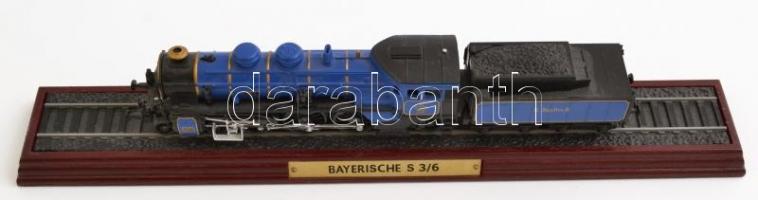 Bayerische S 3/6 vonatmakett, jó állapotban, h: 21 cm