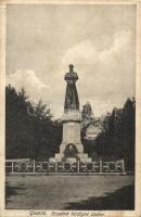 Gödöllő - 4 db régi képeslap vegyes minőségben / 4 pre-1945 postcards in mixed condition