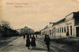 1907 Mezőberény, Nagy utca, Városháza, Gyógyszertár, üzletek. W. L. (?) 1444. Kiadja Piltz Márton (EB)