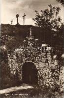 Eger - 8 db régi képeslap vegyes minőségben / 8 pre-1945 postcards in mixed condition