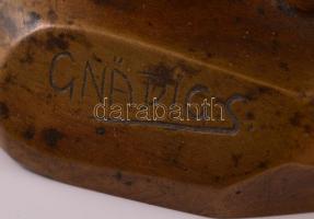 Gnädig Sándor (1887?-?): Ölelkező gyerekek, bronz szobor, jelzett, kis kopásokkal, m: 12 cm