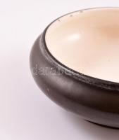 Régi Hollóházi porcelán bonbonniere. Jelzett, kis kopásokkal d: 11 cm