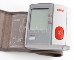Braun BP1600 vérnyomásmérő, jó állapotban, elemekkel, saját dobozában