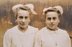 Vegyes fotó tétel, családi életképek, portrék, stb., összesen 70 db régi és modern fotólap, 9×14 cm