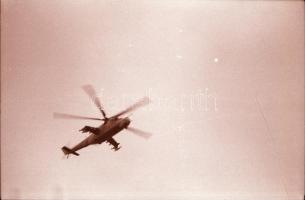 1980 Budapest, Felvonulási téri díszszemle, 1980. április 4., 38 db fotó negatív+1 db kontakt másola...