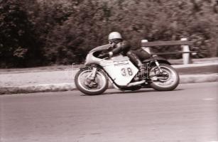 1970 Bp., Népliget, ZMMK (Zalka Máté Motoros Klub) nemzetközi motorverseny (250 cm?, és 350 cm?), 74...