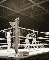 1970 Miskolc, I. junior ökölvívó Európa-bajnokság, 24 db fotó negatív+2 db kontakt másolat, 6x6 cm é...