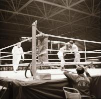 1970 Miskolc, I. junior ökölvívó Európa-bajnokság, 24 db fotó negatív+2 db kontakt másolat, 6x6 cm é...