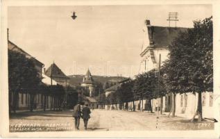 1926 Késmárk, Kezmarok; Hradska ulica / Schlossgasse / Vár utca, Thököly vár / street view, castle. Lumen photo