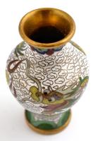 Díszes keleties zománcozott réz váza, sárkányos motívummal, m: 7,5 cm