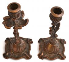 2 db réz gyertyatartó, egyiknek a teteje forog (menet hibás), m:18-19 cm