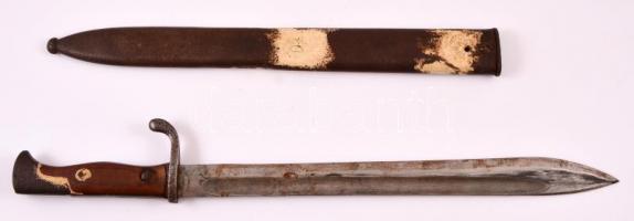 cca 1916 Mauser 98/05 bajonett, jelzett, rozsdás, kopott hüvely, h:49,5 cm