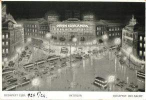 1929 Budapest VI. Oktogon éjjel, autóbusz, villamos, automobil, Albus szappan, Orion izzólámpa reklámja (EK)