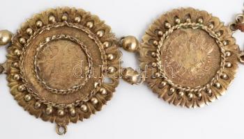 Az Osztrák-Magyar Monarchia ezüstérmeiből készült aranyozott nyaklánc, maga a lánc anyaga nem ezüst,...