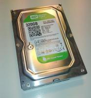 Western Digital WD3200AZRX Caviar Green SATA 3.5" merevlemez, 320GB, 64M cache jó állapotban. 41827 órás futásidő.