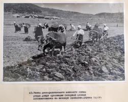 cca 1950 Fényképek a koreai háborúból. 85 db fotó orosz nyelvű képaláírásokkal selyem borítású album...