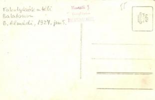 1927 Balatonalmádi, fakutyázás a befagyott Balatonon, téli sport, szánkó. Horváth J. photo