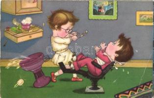 30 db RÉGI művészlap, több vallásos lap és hölgyek, vegyes minőség / 30 pre-1945 motive postcards wi...