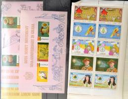 Vegyes cserkész tétel: különféle iratok, igazolványok, felvarrók, stb., érdekes, átnézésre érdemes a...