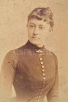 Latinovits Margit fényképe. Strelisky keményhátú fotó 12x16 cm