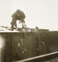 cca 1942 Thöresz Dezső (1902-1963) békéscsabai gyógyszerész és fotóművész szolgálatot teljesített eg...