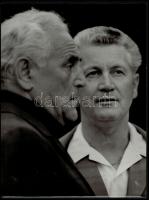 cca 1988 Simándy József Kossuth-díjas operaénekes (1916-1997), 5 db vintage fotó, 24x18 cm