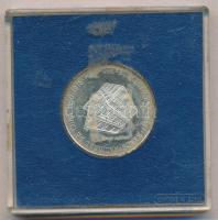 Kuba 1975. 5P Ag, eredeti kék tokban T:1 (eredetileg PP)
Cuba 1975. 5 Pesos Ag, in original blue ca...