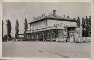 Balatonföldvár vasútállomás