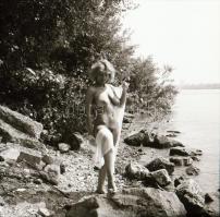 Természetes szépségek, természeti környezetben, szolidan erotikus felvételek az 1980-es évekből, 7 d...