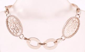 Ezüst(Ag) áttört mintás köves karkötő, jelzett, h: 20 cm, bruttó: 10,8 g