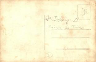 Budapest VII. Dohány utca 26. Rubin és Társai cipőüzem, egyik dolgozó ortopéd cipőben. photo (EK)