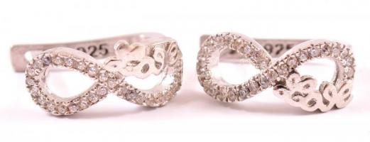 Ezüst(Ag) "Love" feliratú fülbevalópár, jelzett, 1,5×1,3 cm, bruttó: 3,8 g