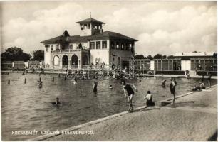 1935 Kecskemét, Széktói strandfürdő, fürdőzők. Kiadja Komor Gyula