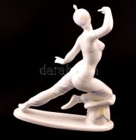 Hollóházi porcelán táncosnő, kézzel festett, jelzett, két apró gyári repedéssel, m: 23 cm