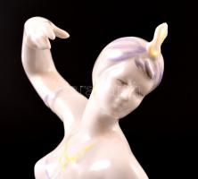 Hollóházi porcelán táncosnő, kézzel festett, jelzett, két apró gyári repedéssel, m: 23 cm