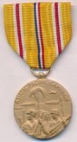 Amerikai Egyesült Államok 1942. Ázsiai és Csendes-óceáni hadszíntér érem Br kitüntetés mellszalagon (32mm) T:2 USA 1942. Asiatic-Pacific Campaign Medal Br medal with ribbon (32mm) C:XF