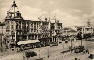 71 db modern fekete-fehér magyar városképes lap az 1950-es és 1960-as évekből, közte sok Debrecen, B...